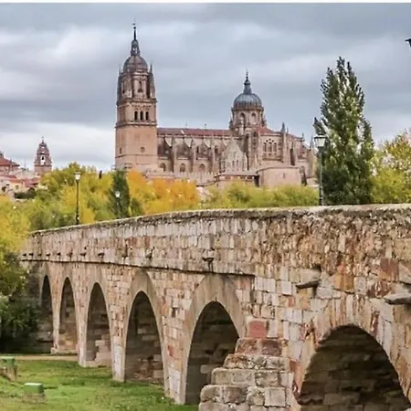 La Fontana Semesterbostad *